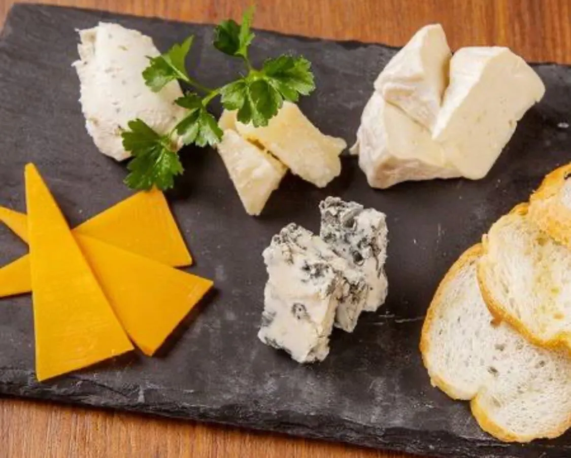 2024/11/15 フレンチシェフが厳選した本格チーズ盛り...