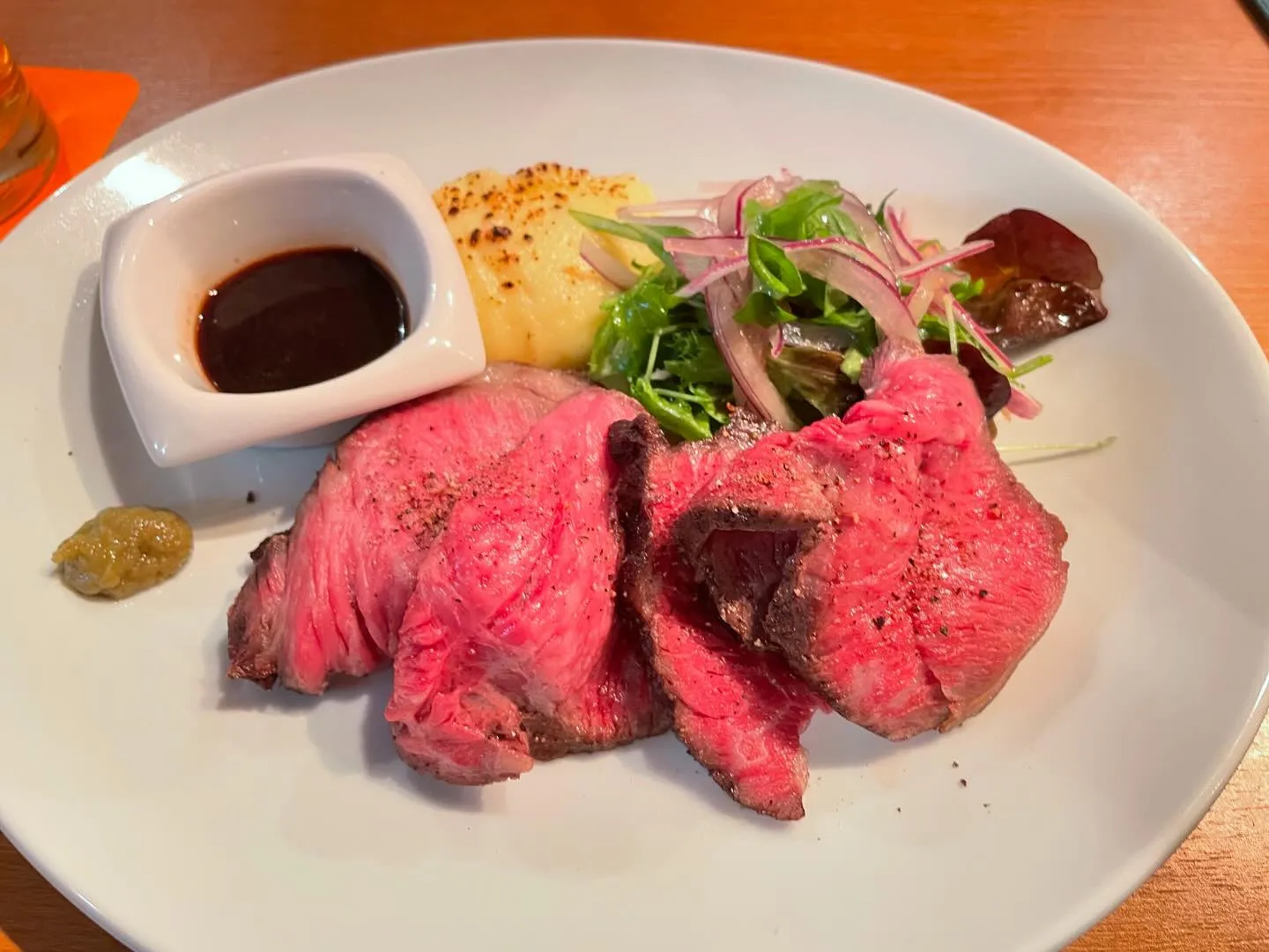 2024/11/30 黒毛和牛ローストビーフ本日も！！